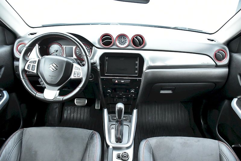 Suzuki Vitara (2017) 1.4 BoosterJet 4x4 automat - fotka 5 z 24