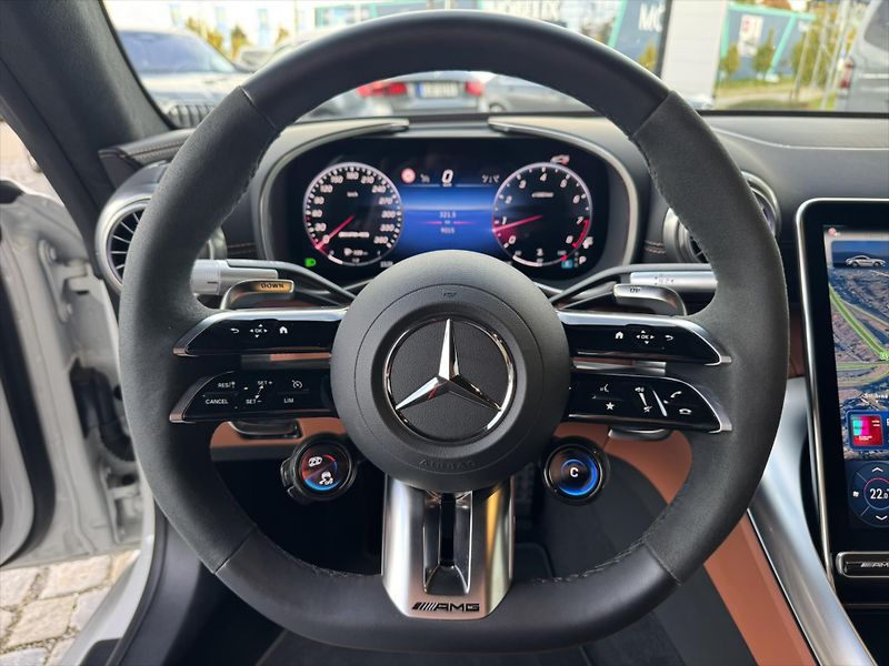 Mercedes-Benz AMG GT 63 4M+ Pro - fotka 8 z 35