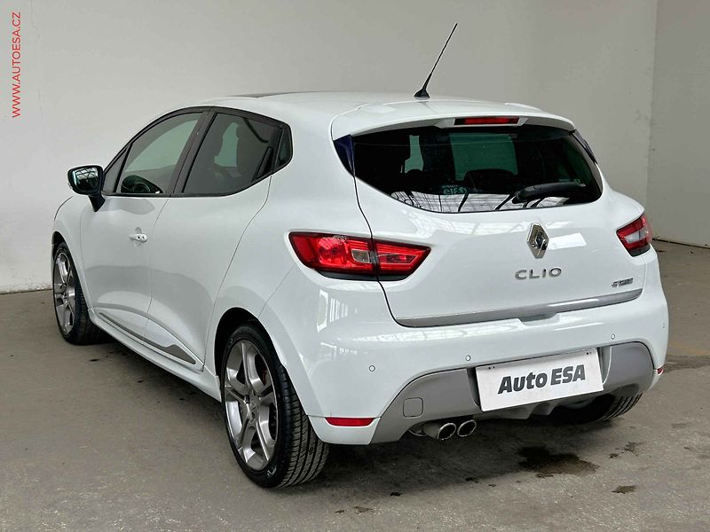 Renault Clio (2016) 1.2TCe, GT Line, AT, panor - fotka 6 z 16