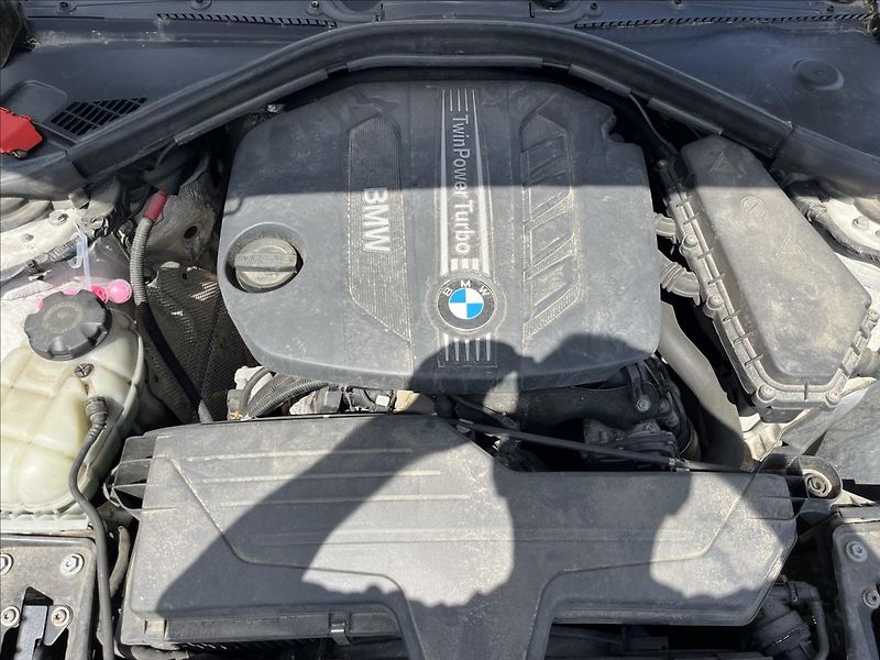 BMW Řada 1 2,0 120d AUTOMAT HARMAN NAVI - fotka 34 z 44