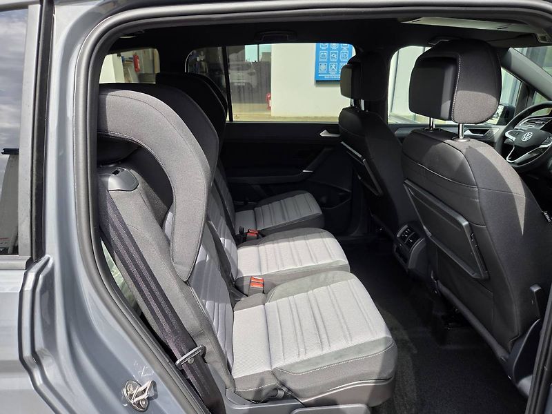 Volkswagen Touran (2026) 1.5 TSI R-line DSG 7míst - fotka 42 z 46