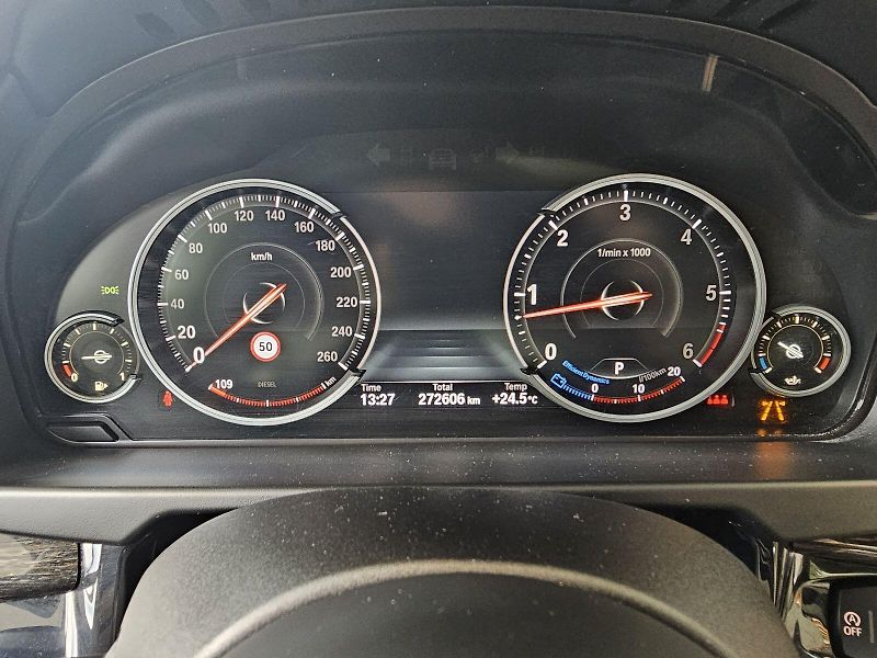 BMW X6 xDrive30d - fotka 24 z 31
