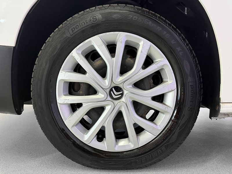 Citroën Berlingo 1.5 HDI 96KW A/T S&S FEEL, PDC - fotka 8 z 22