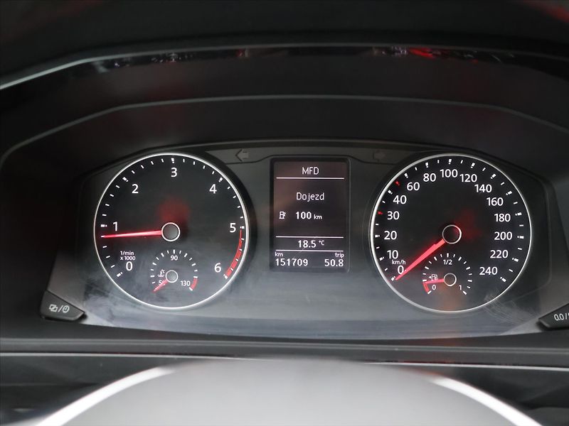 Volkswagen Multivan 2.0 TDI 150kW 7-Míst Tažné 1.M - fotka 16 z 25