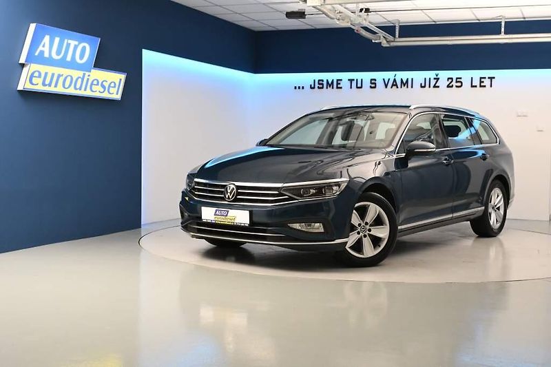 Volkswagen Passat (2022) 2.0 ELEGANCE LED MATRIX ACC Ta - fotka 2 z 32