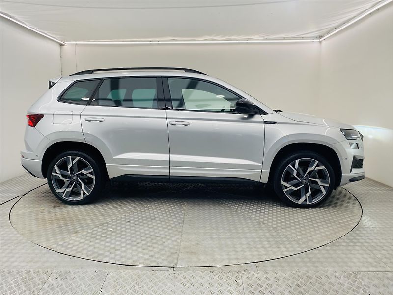 Škoda Karoq 2,0 TDI 110kW DSG SportLine - fotka 26 z 28