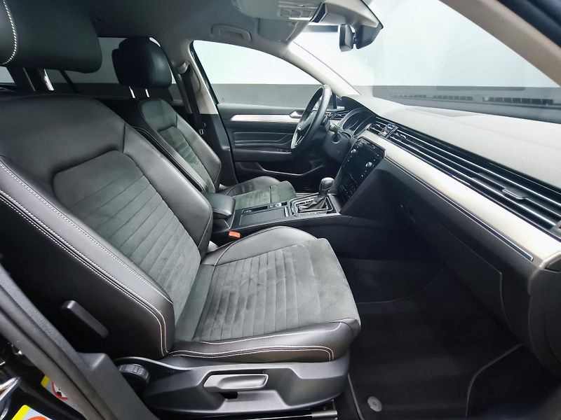 Volkswagen Passat Variant (2022) 2.0TDI 1. Majitel, DSG - fotka 27 z 35