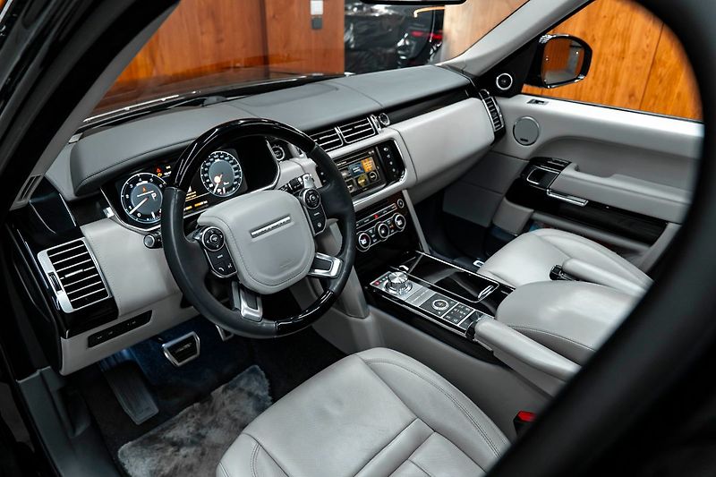 Land Rover Range Rover SV Autobiography Long - fotka 8 z 39