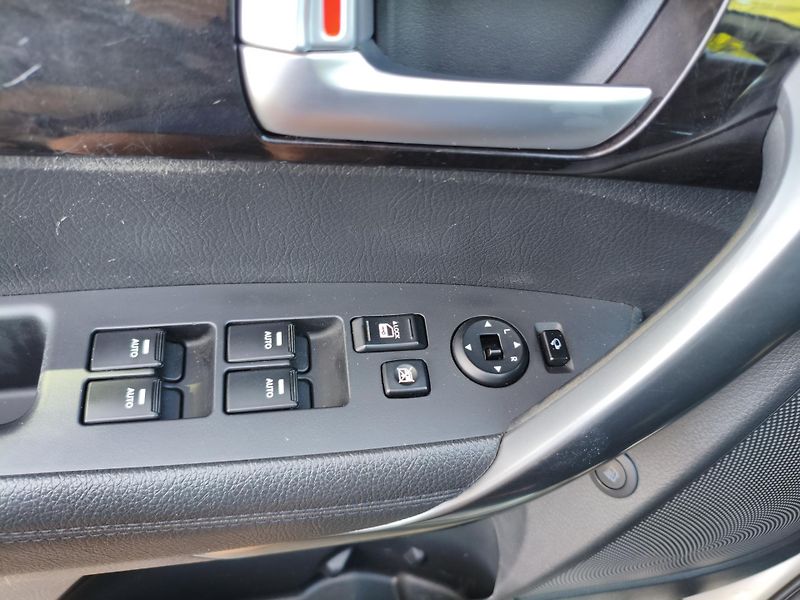 Kia Sorento (2015) 2,0 CRDI Sport 4x4 Záruka - fotka 25 z 35