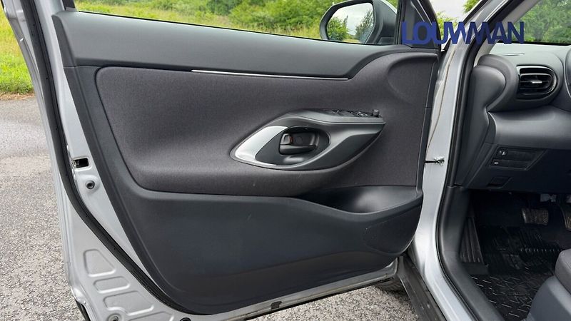 Toyota Yaris Cross 1.5L HEV CVT  Comfort - fotka 15 z 25