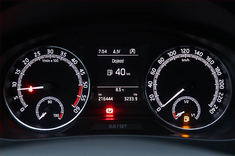 Škoda Rapid (2017) 1.6 TDI, Navi - fotka 11 z 13