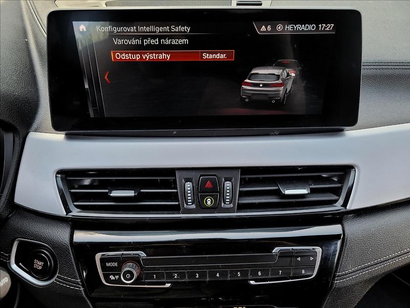 BMW X2 xDrive25e,4x4,navi,kůže - fotka 30 z 50