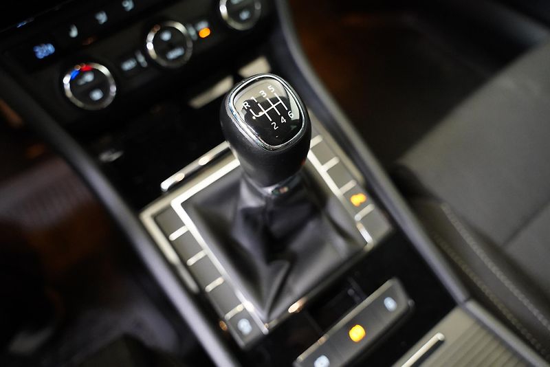 Škoda Superb - fotka 23 z 25