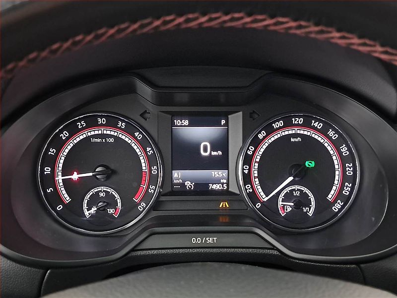 Škoda Octavia (2017) RS 2.0 TDI 4x4 DSG, 4X4 - fotka 11 z 22