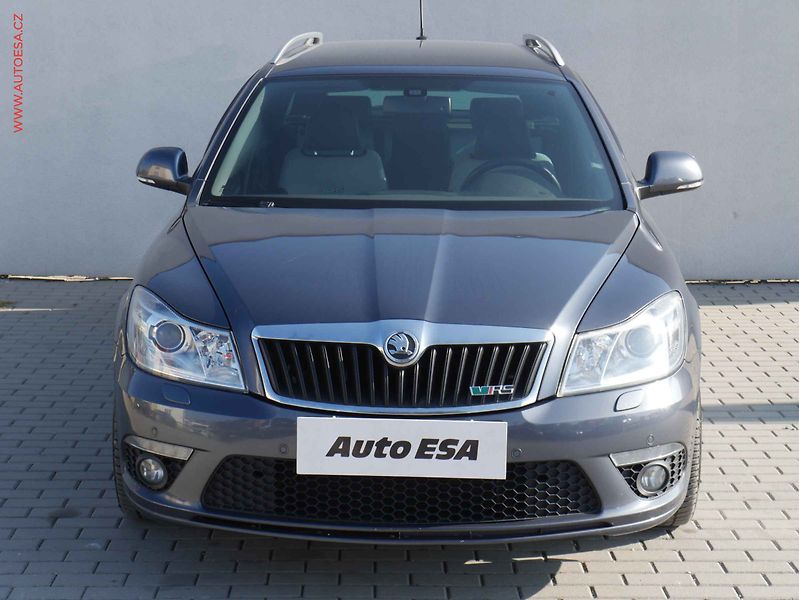 Škoda Octavia (2011) 2.0TSI, RS, DSG, navi - fotka 2 z 17
