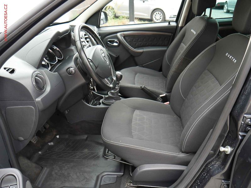 Dacia Duster (2014) 1.2 TCe, ČR, AC, tažné - fotka 9 z 14