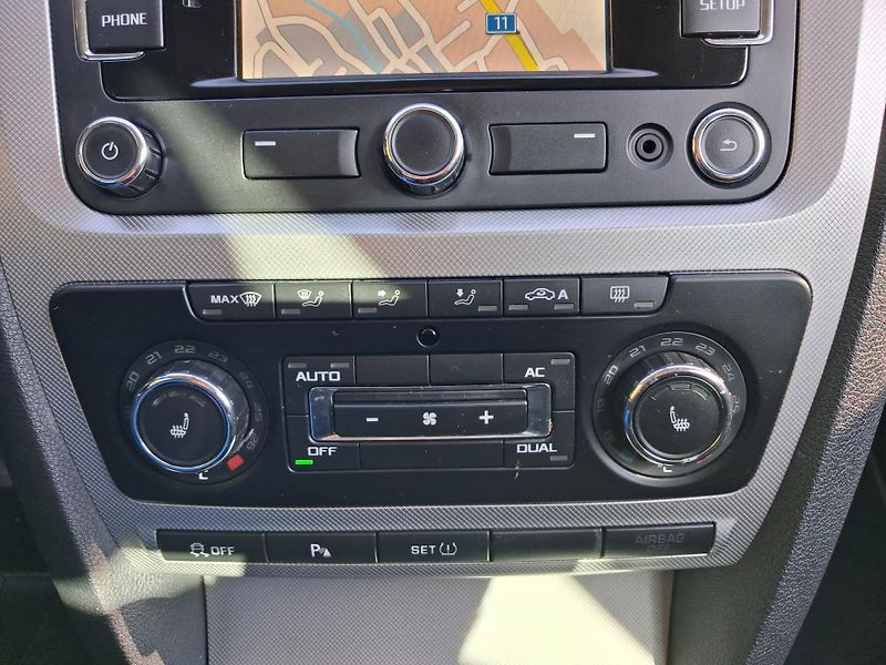 Škoda Octavia (2012)  FACE NAVI VYHŘ.SED NOVÁ STK - fotka 27 z 36