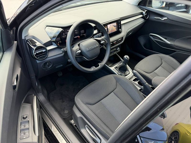 Škoda Fabia Selection 1,0 TSI 70 kW 5° MP - fotka 7 z 35