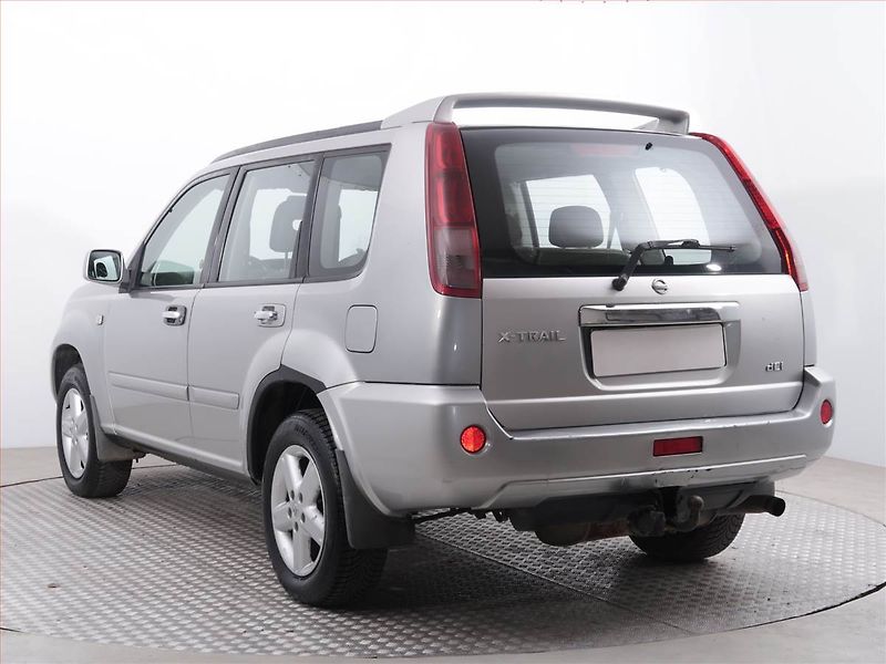 Nissan X-Trail (2005) 2.2 dCi, 4X4, nová STK, Tažné - fotka 4 z 15