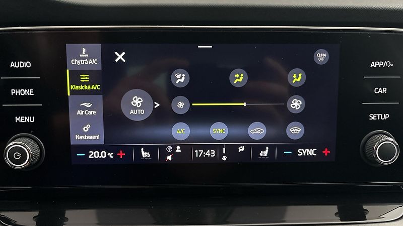 Škoda Octavia 1.5 TSI Ambition - fotka 25 z 25