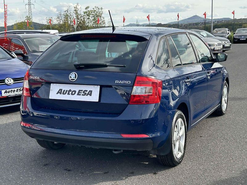 Škoda Rapid (2014) 1.2TSi, ČR, servis.kniha, AC - fotka 4 z 16