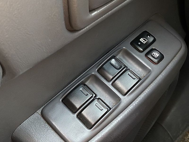 Toyota RAV4 2.0i, 4x4, tažné, STK - fotka 13 z 13