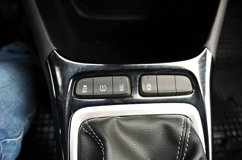 Opel Crossland X (2021) 1,2i 61 kW - fotka 26 z 43