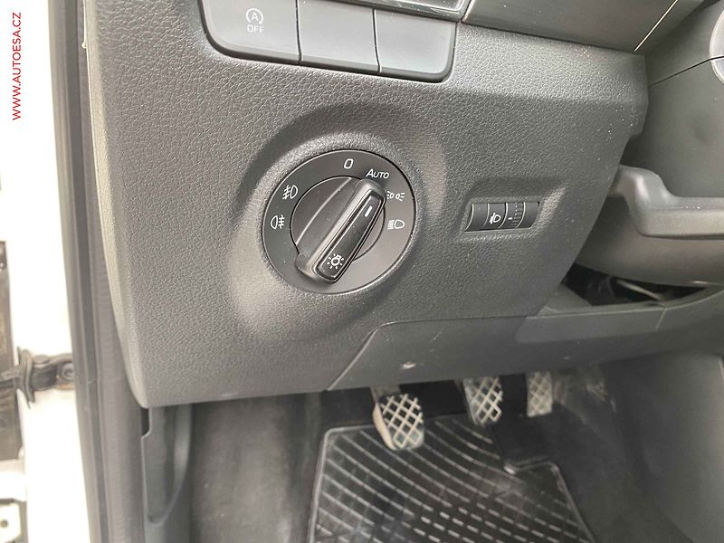 Škoda Fabia (2015) 1.2TSi, ČR, AC, tempo, park - fotka 15 z 16