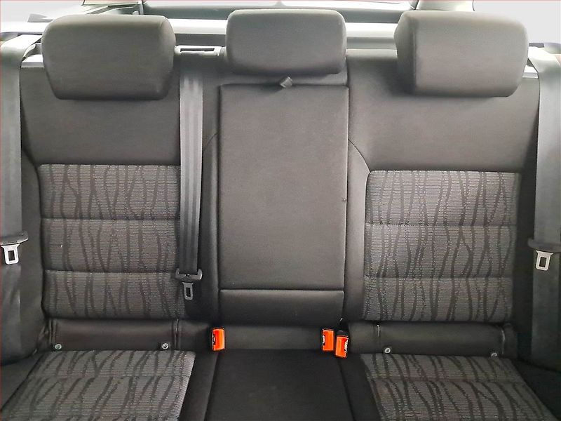 Škoda Octavia (2011) Elegance 1.9 TDI, Tempomat - fotka 10 z 20