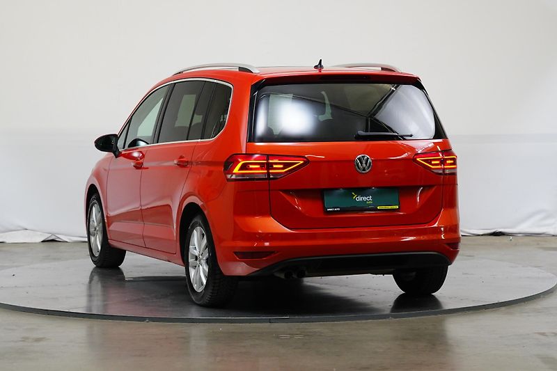 Volkswagen Touran - fotka 4 z 6