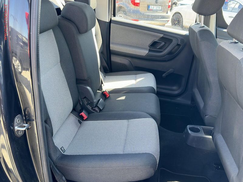 Škoda Roomster (2013) 1.2TSi, AC, STK4/28 - fotka 12 z 16