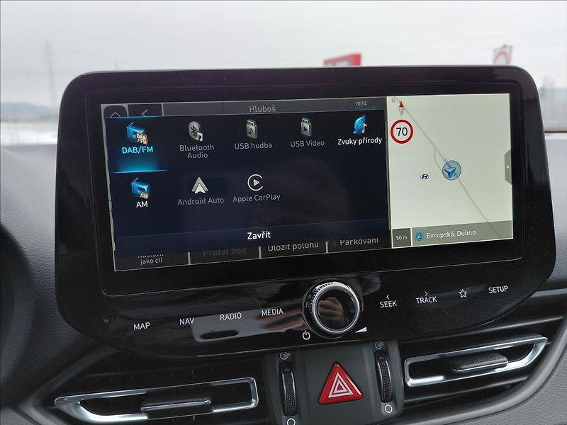 Hyundai i30 FB 1,5 TGDI DCT N LINE - fotka 18 z 22