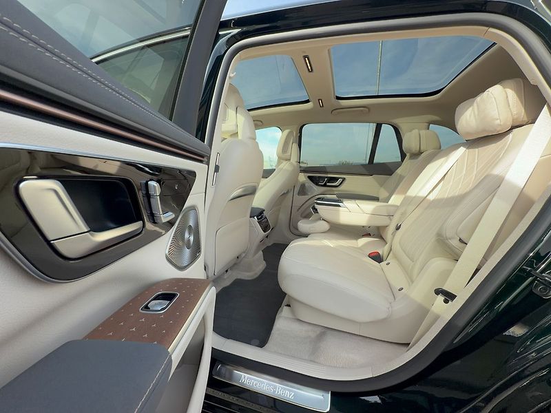 Mercedes-Benz EQS 500 4MATIC SUV AMG - fotka 14 z 39