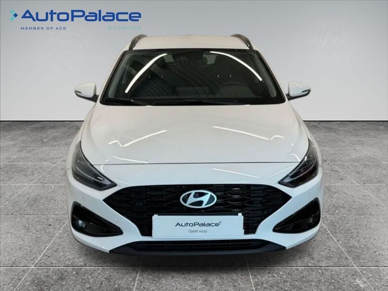 Hyundai i30 1,5 TGDI SMART CLIMA 3390km - fotka 2 z 18