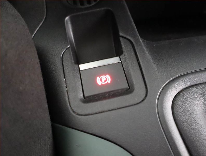 Citroën Berlingo (2019) Feel 1.5 BlueHDi, 5Míst, ČR - fotka 15 z 20