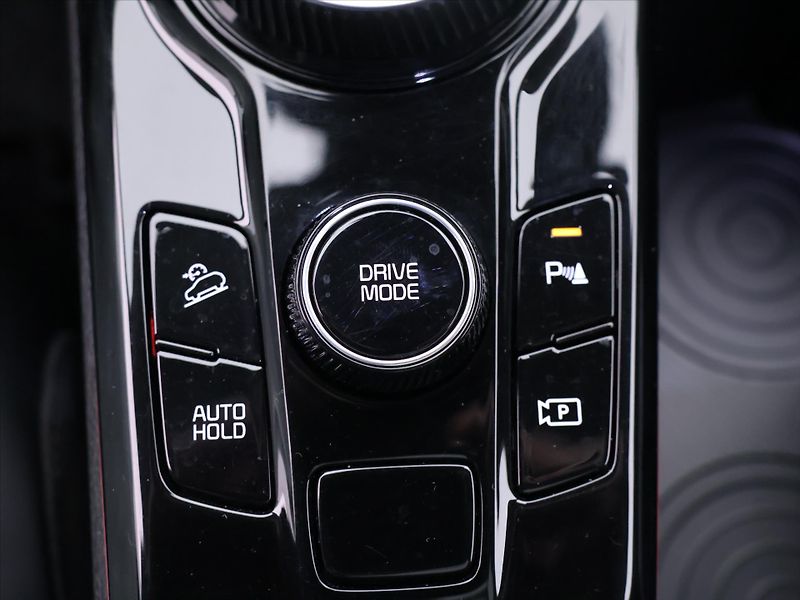 Kia Sportage 1,6 T-GDI 132 kW TOP Aut. Kůže - fotka 23 z 29