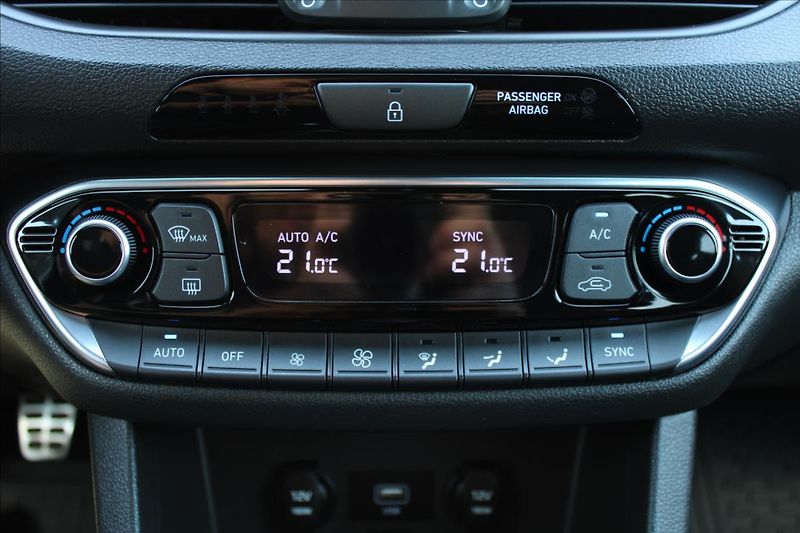 Hyundai i30 1,5 T-GDI  ČR,1.MAJITEL,N-LINE - fotka 14 z 31