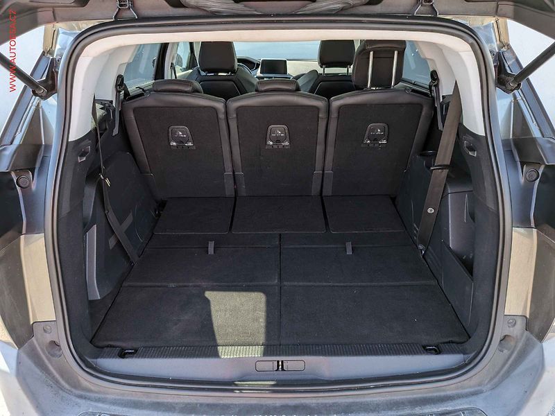 Peugeot 5008 (2017) 1.2PT, servis.kniha - fotka 7 z 19