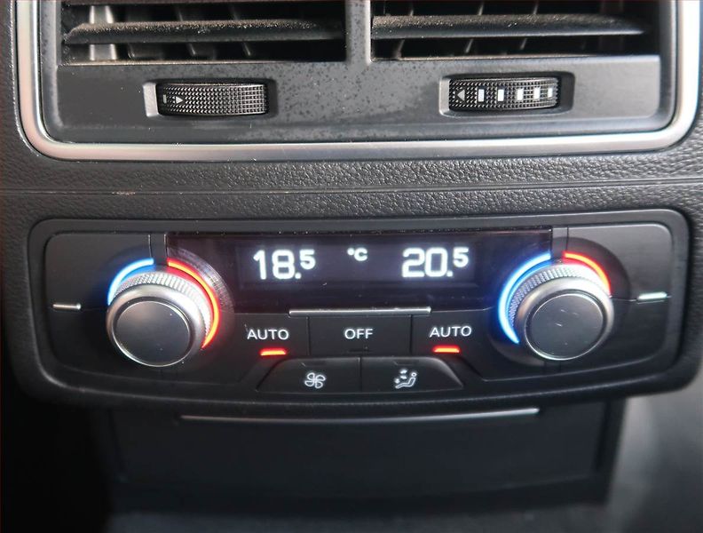 Audi A6 Allroad (2013) 3.0 TDI, 4X4, Automat, Kůže - fotka 24 z 25