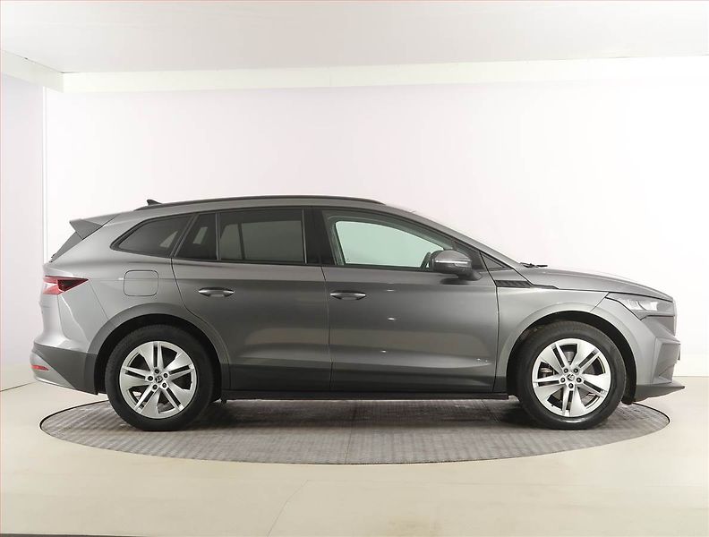Škoda Enyaq (2023) 60 (62 kWh), SoH 93% - fotka 6 z 25