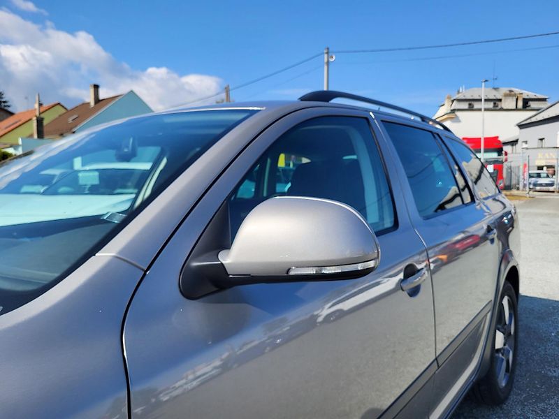 Škoda Octavia 2.0 TDi 103kW SCOUT 4x4 - fotka 34 z 45