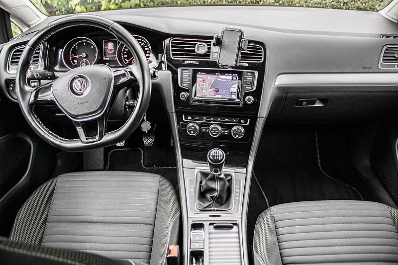 Volkswagen Golf - fotka 29 z 33