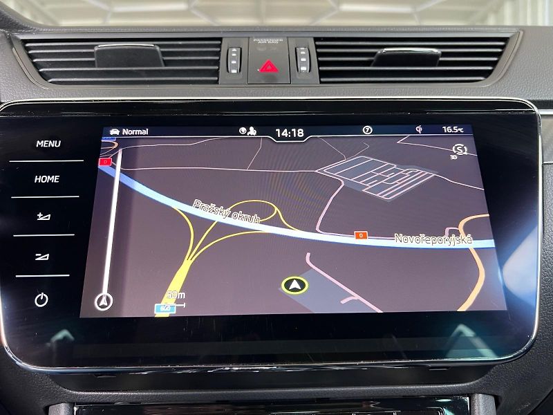 Škoda Superb (2022) SPORTLINE 2.0TSI 206kW 4x4 DPH - fotka 35 z 37