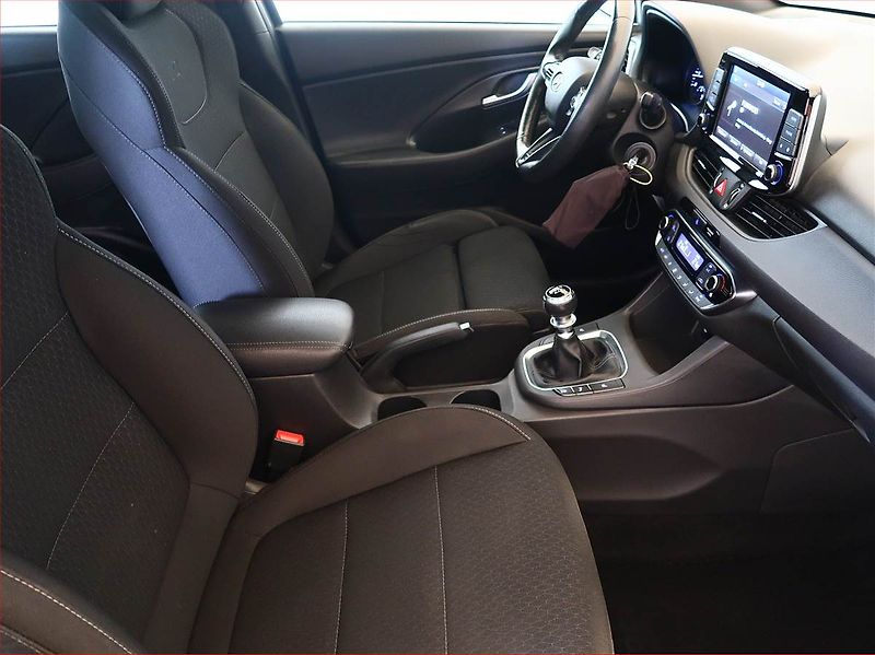 Hyundai i30 (2019) N-Line 1.4 T-GDI, Serv.kniha - fotka 9 z 15