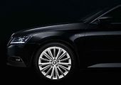 Škoda Superb Black Crystal.