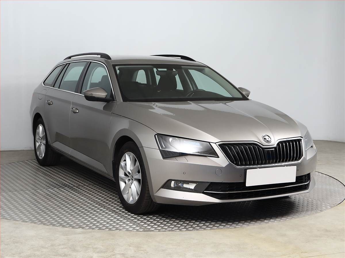 Škoda Superb Ambition 2.0 TDI, ČR,1.maj