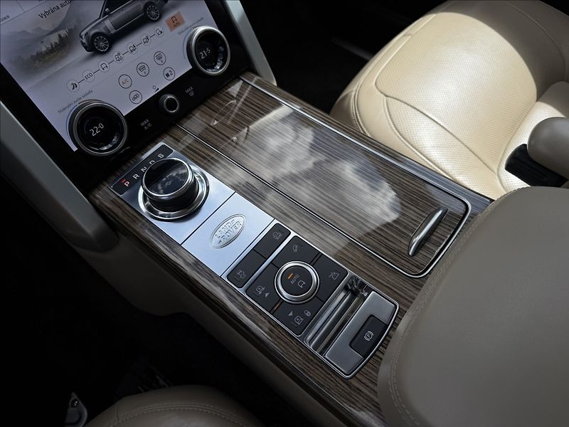 Land Rover Range Rover 4,4 V8 Autobiography - fotka 17 z 31