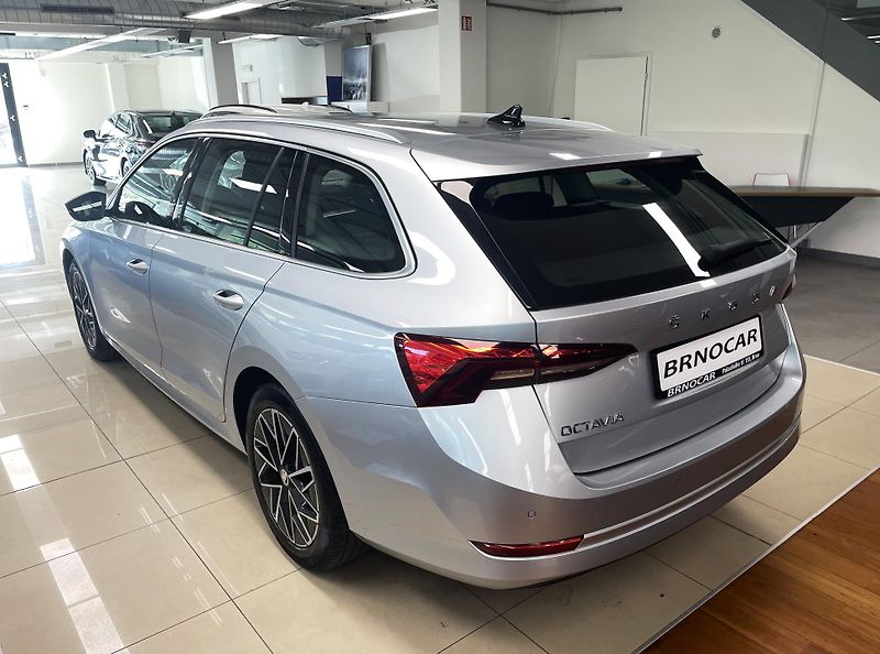 Škoda Octavia 1.5 TSI, 110 KW, STYLE, ČR - fotka 4 z 27