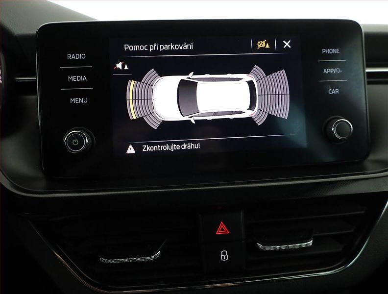 Škoda Kamiq (2021) Ambition Plus 1.5 TSI - fotka 13 z 17
