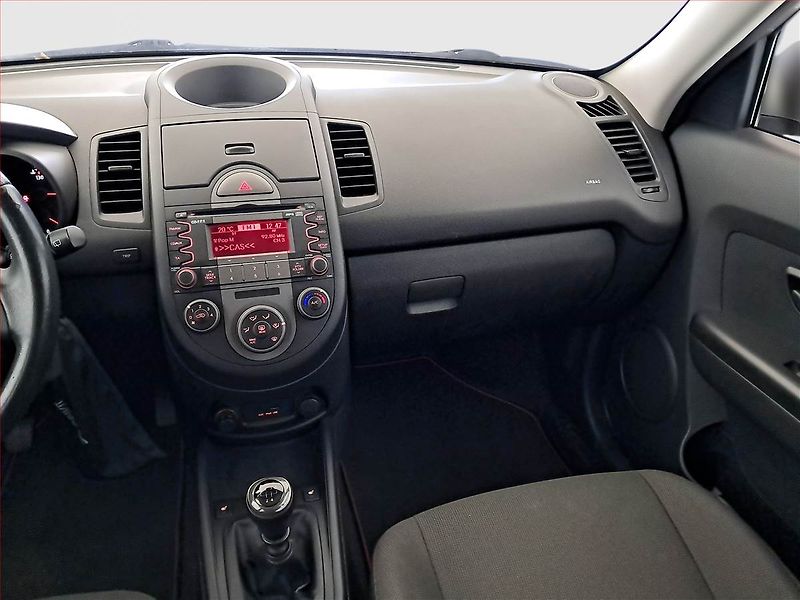 Kia Soul (2009) 1.6 CRDI, Vyhř. sedaček - fotka 8 z 16